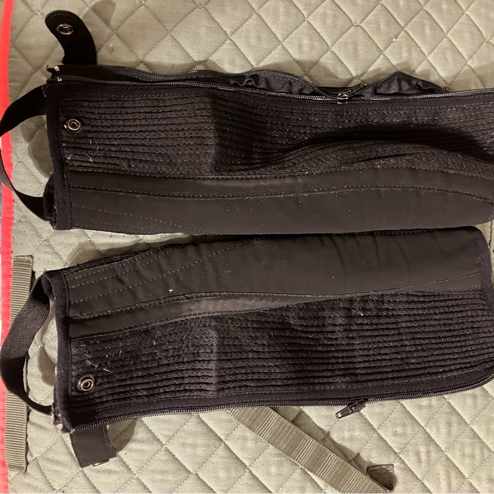 Mesh half chaps